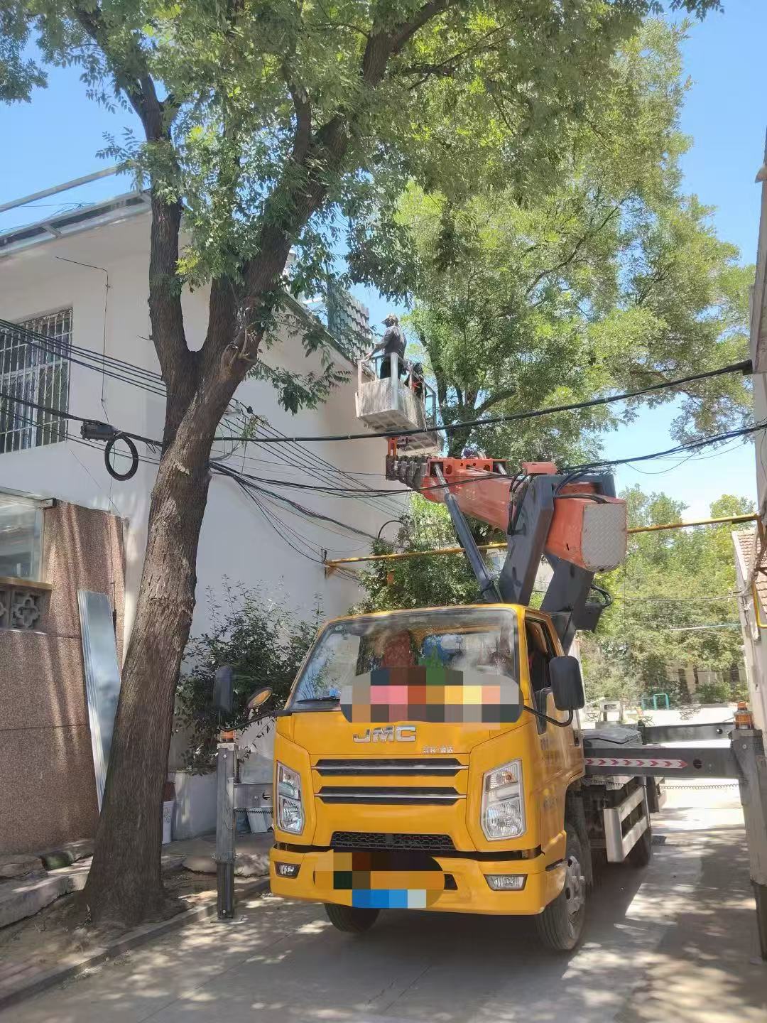 锡林郭勒盟高空作业车能吊装重物吗？最大承载多少公斤？